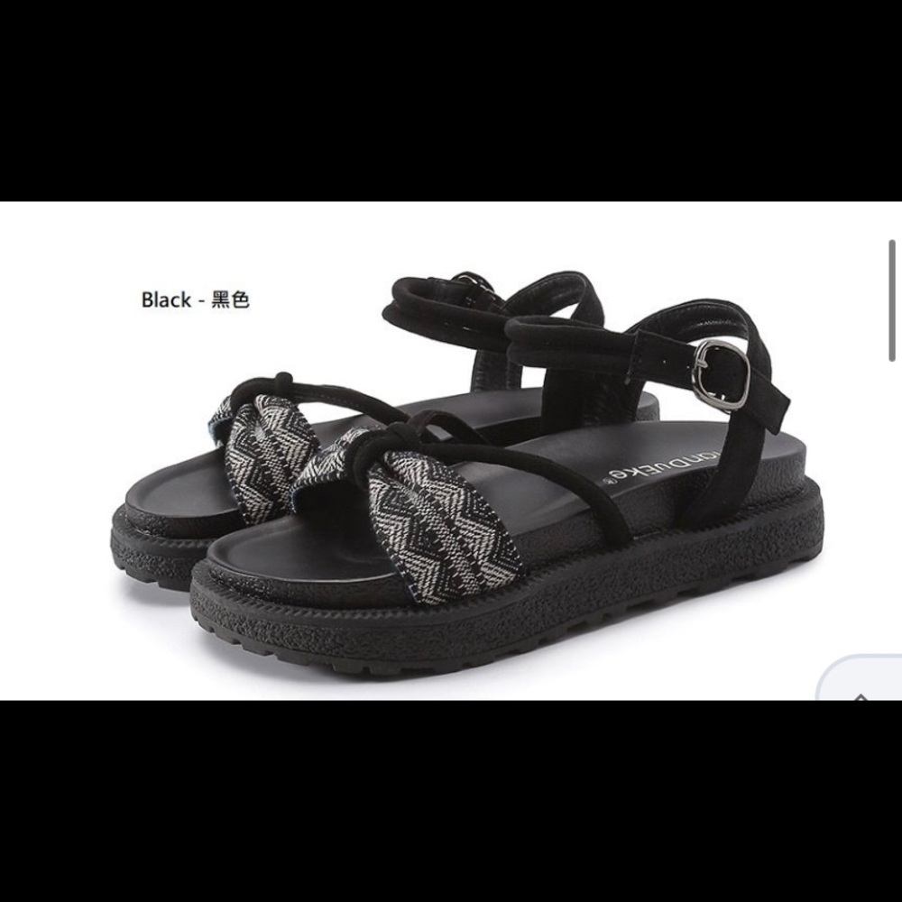 Black Geometric Strap Leather Sandals